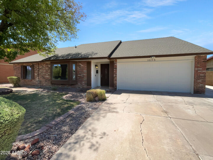 1005 W Madero Avenue  Mesa AZ 85210 photo