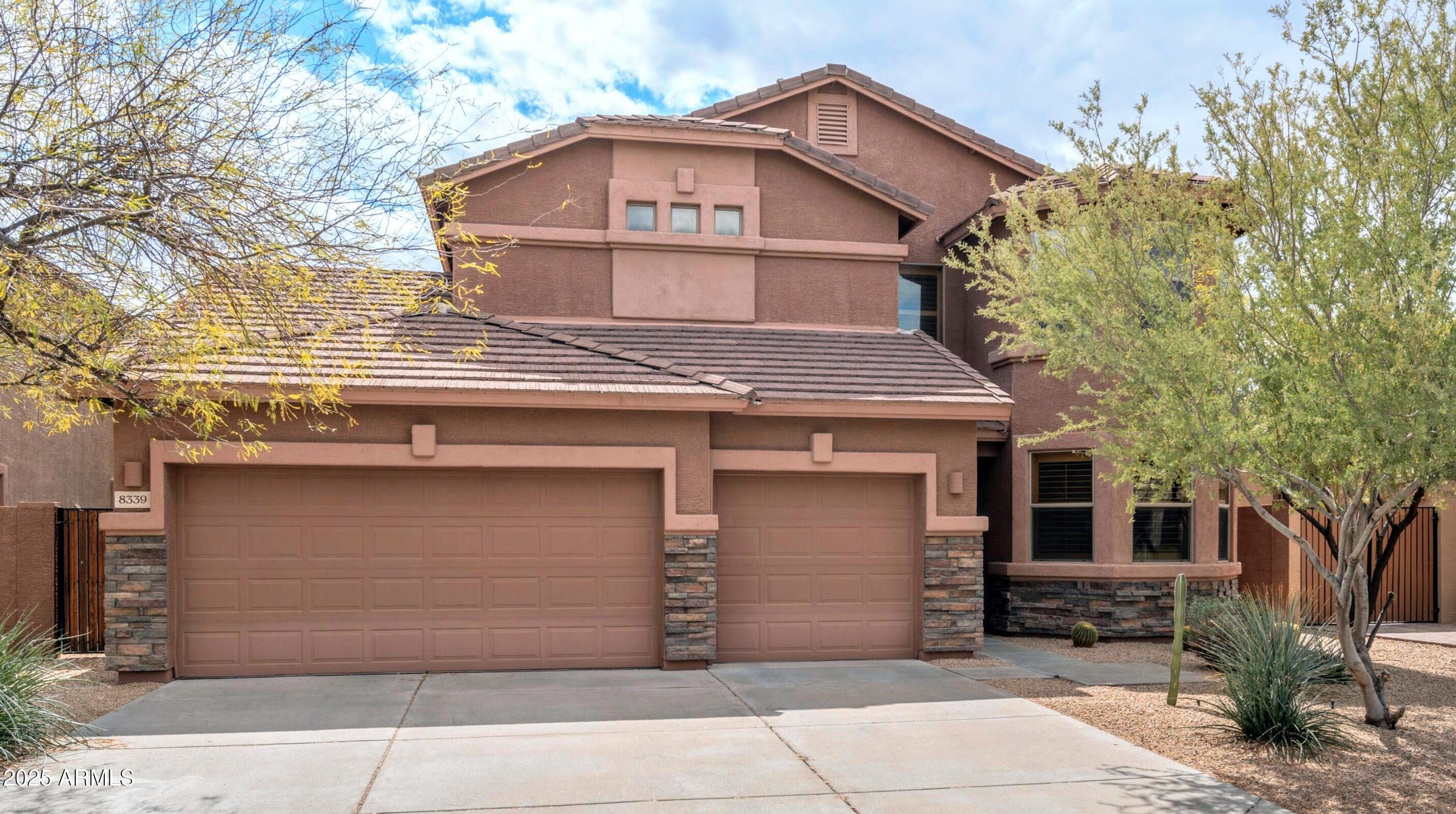 Property Photo:  8339 W Molly Lane  AZ 85383 