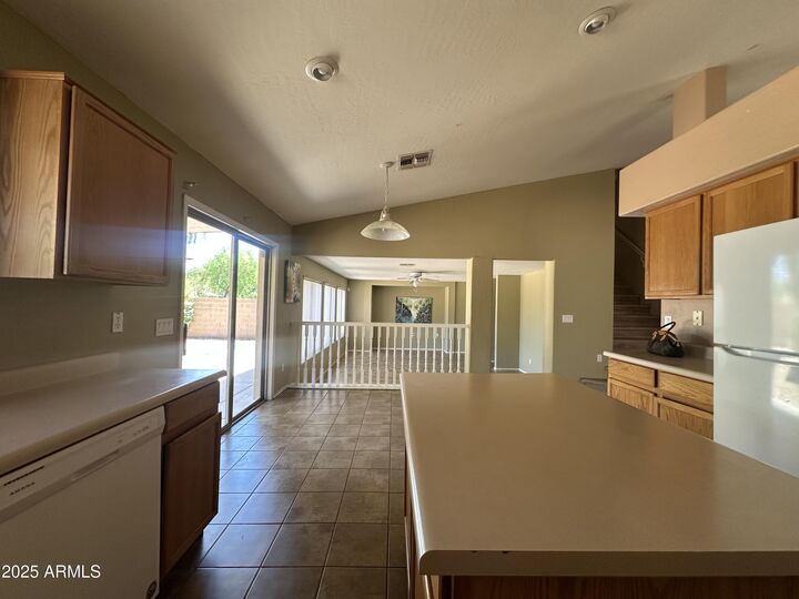 Property Photo:  720 E Eagle Lane  AZ 85296 