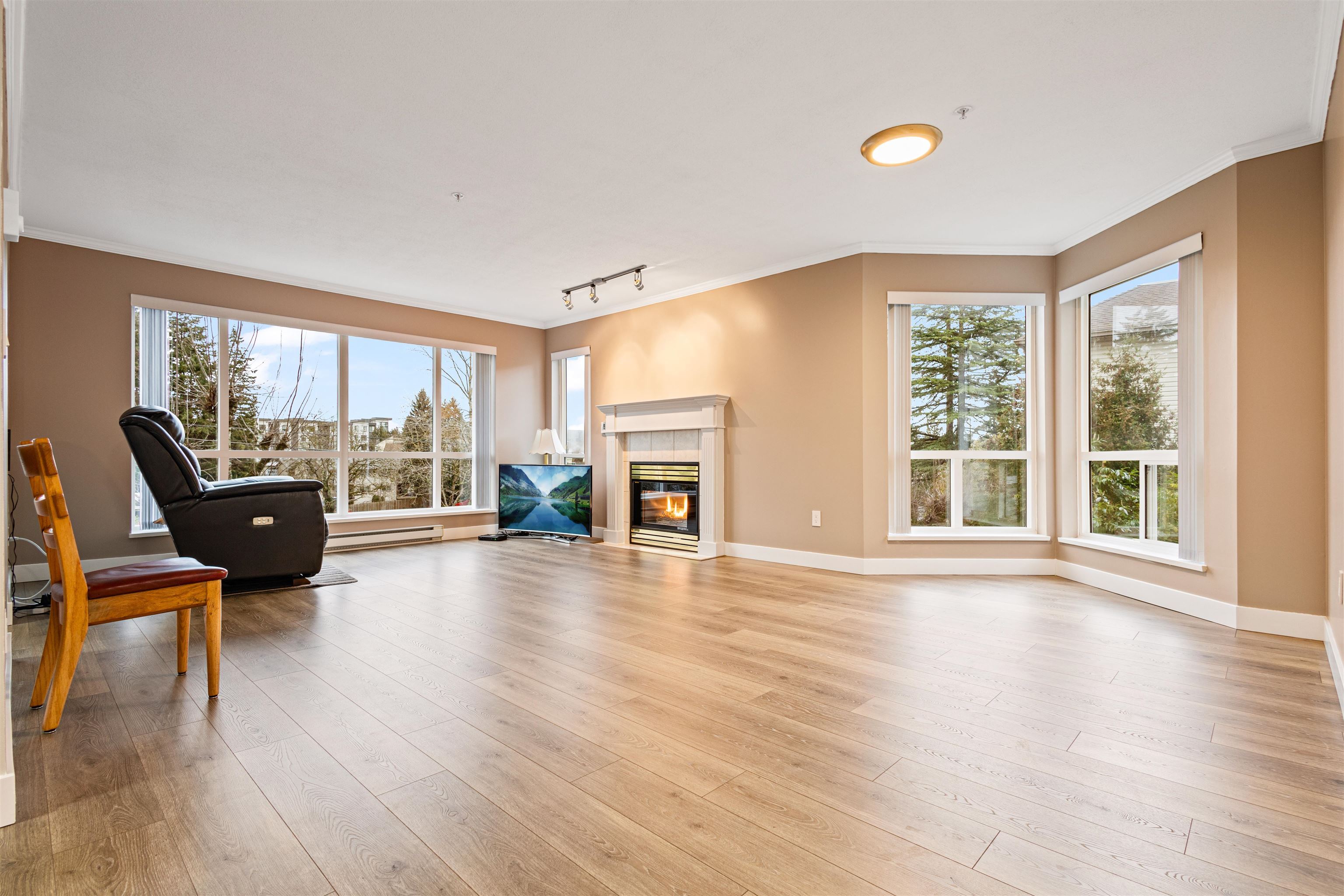 Property Photo:  32120 Mt Waddington Avenue 206  BC V2T 2E8 