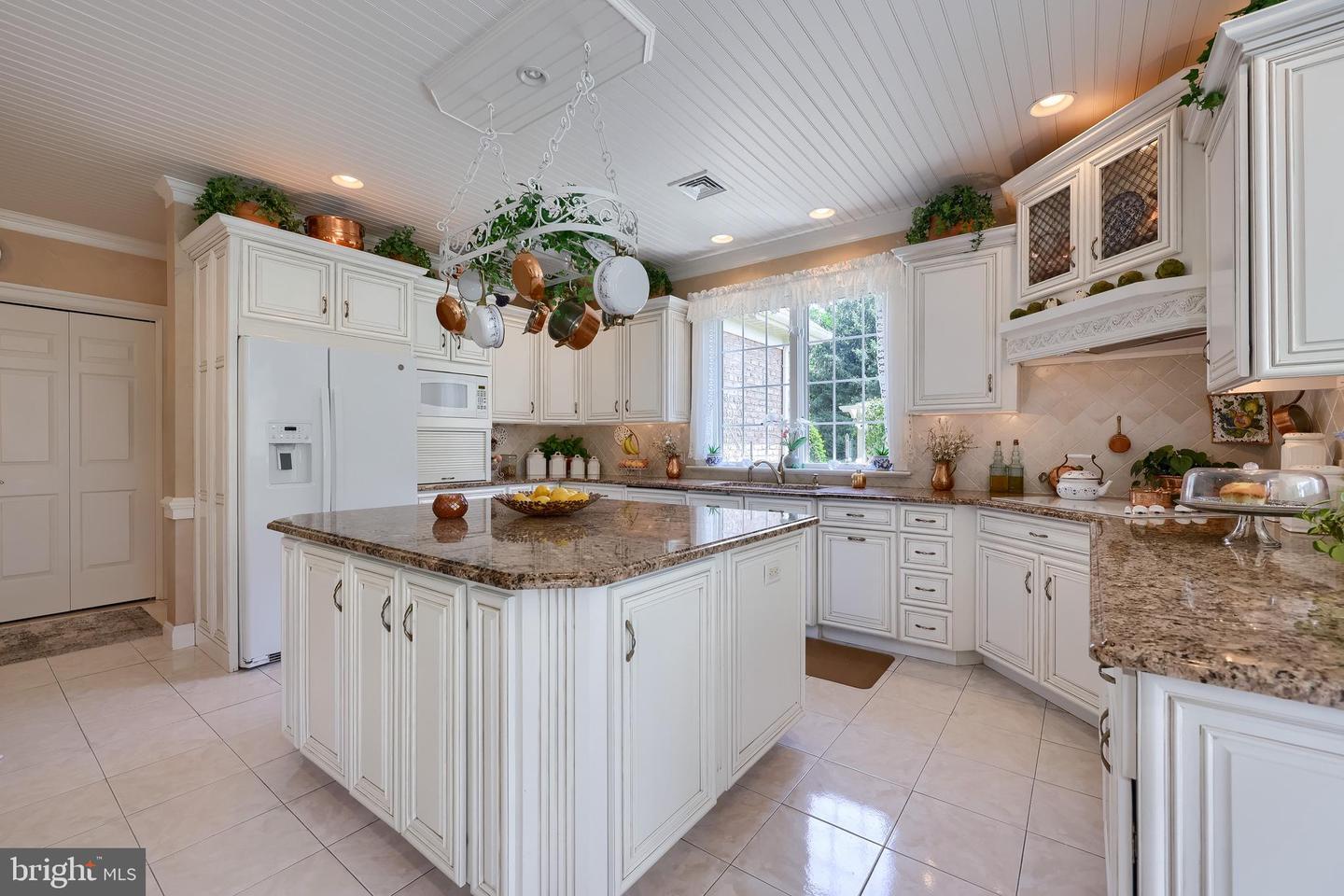 Property Photo:  1190 Overbrook Circle  PA 17403 
