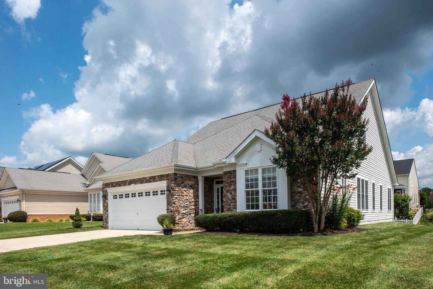 Property Photo: 5715 W Kesslers Crossing VA 22407