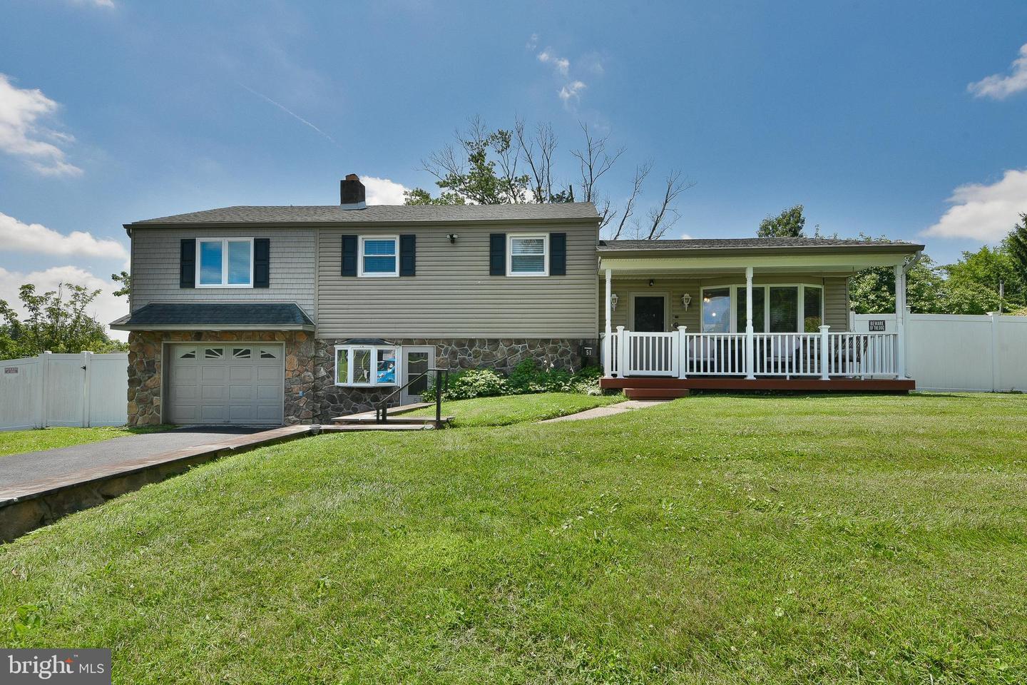Property Photo:  51 Lewis Street  PA 19053 
