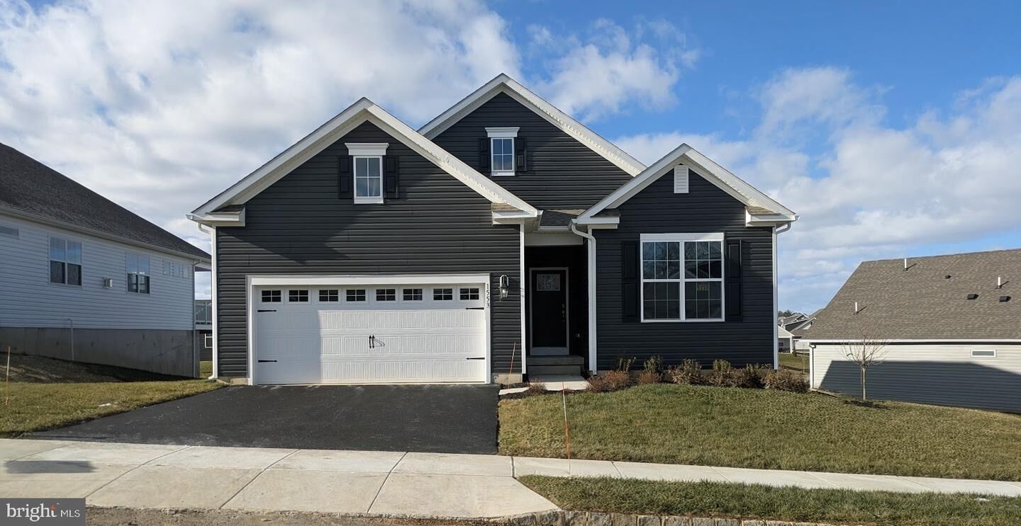 Property Photo:  1553 Dresden Drive  PA 18031 