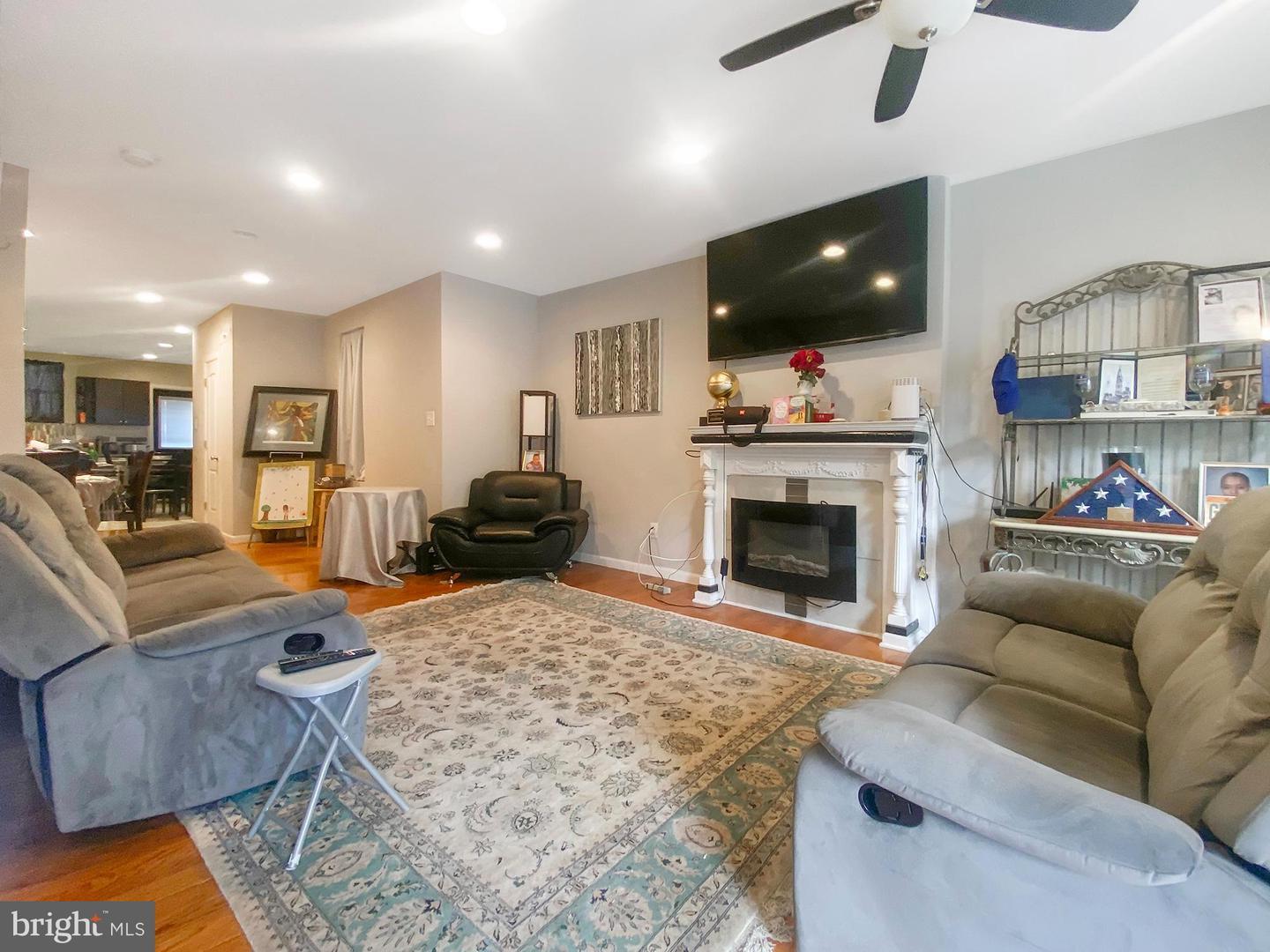 Property Photo: 2129 Morris Street PA 19145