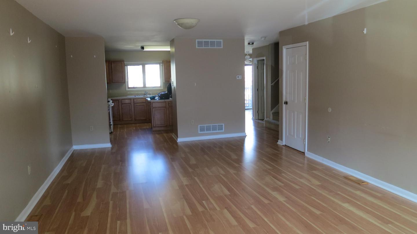 Property Photo:  4 Boleyn  NJ 08628 
