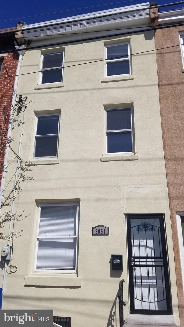 2061 E Hagert Street  Philadelphia PA 19125 photo
