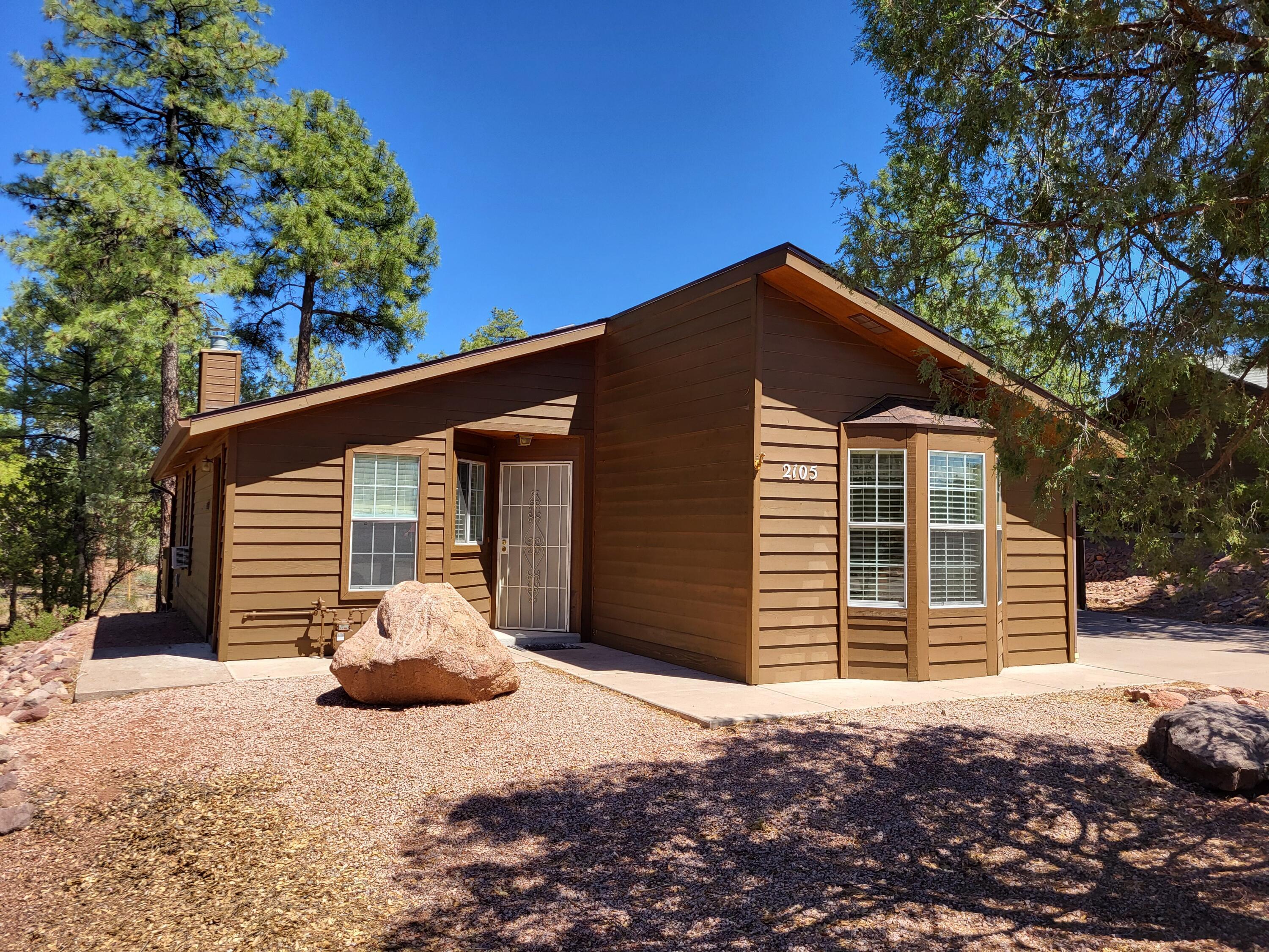 Property Photo: 2105 N Florence Rd AZ 85541