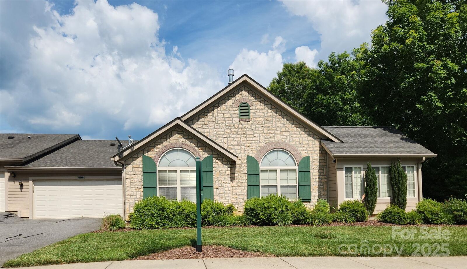 Property Photo: 1 Mountain Meadow Circle NC 28787