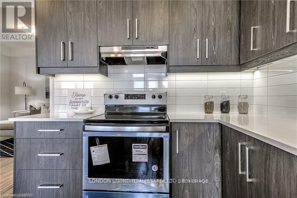 Property Photo:  3260 Singleton Avenue 133  ON N6L 0E7 
