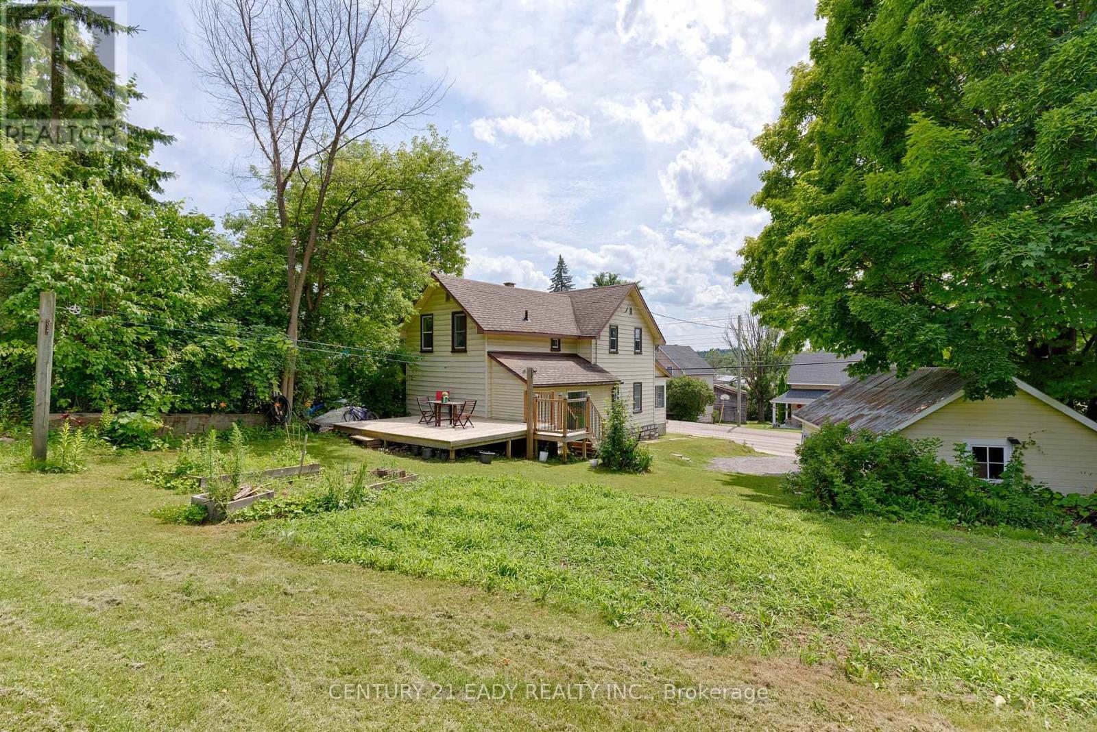 Photo de la propriété: 199 Bonnechere Street West ON K0J 1T0