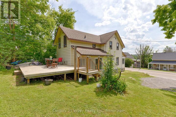 Property Photo:  199 Bonnechere Street West  ON K0J 1T0 