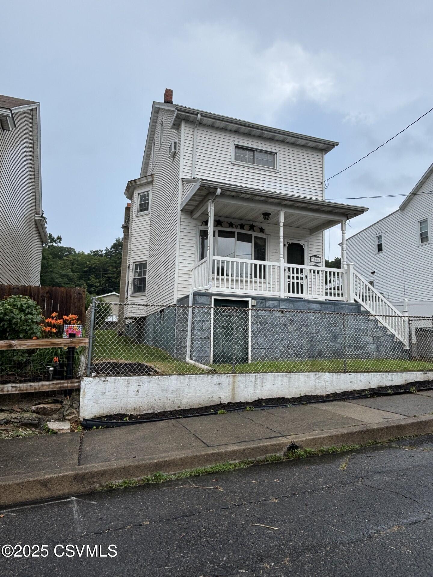 Property Photo: 1009 E Packer Street PA 17872