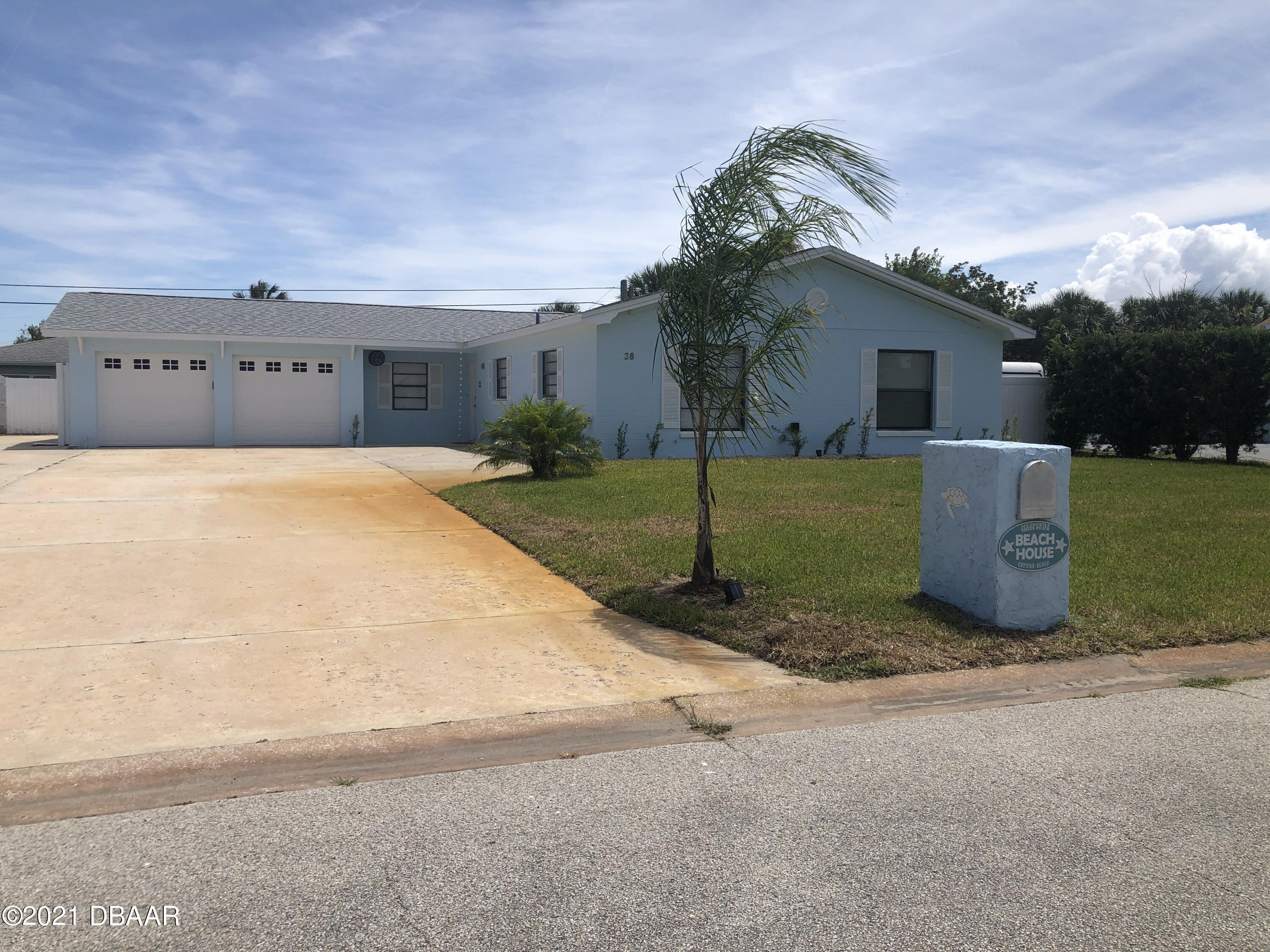 Property Photo: 38 Juniper Drive FL 32176