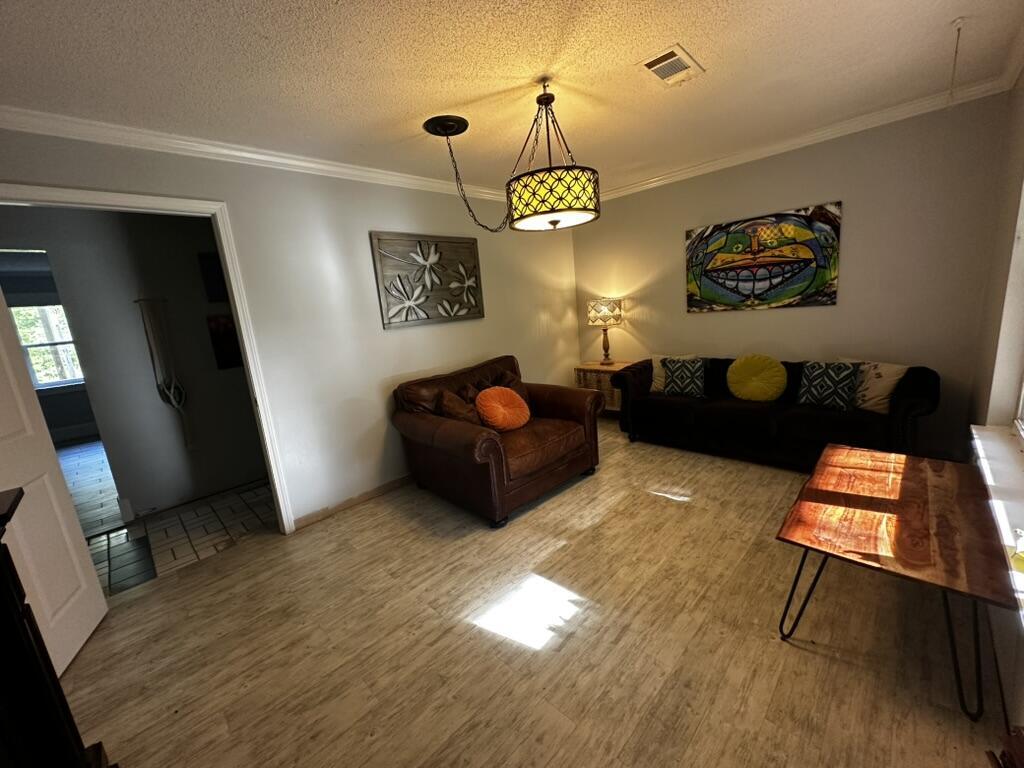 Property Photo: 3174 Earl Kennedy Road FL 32539