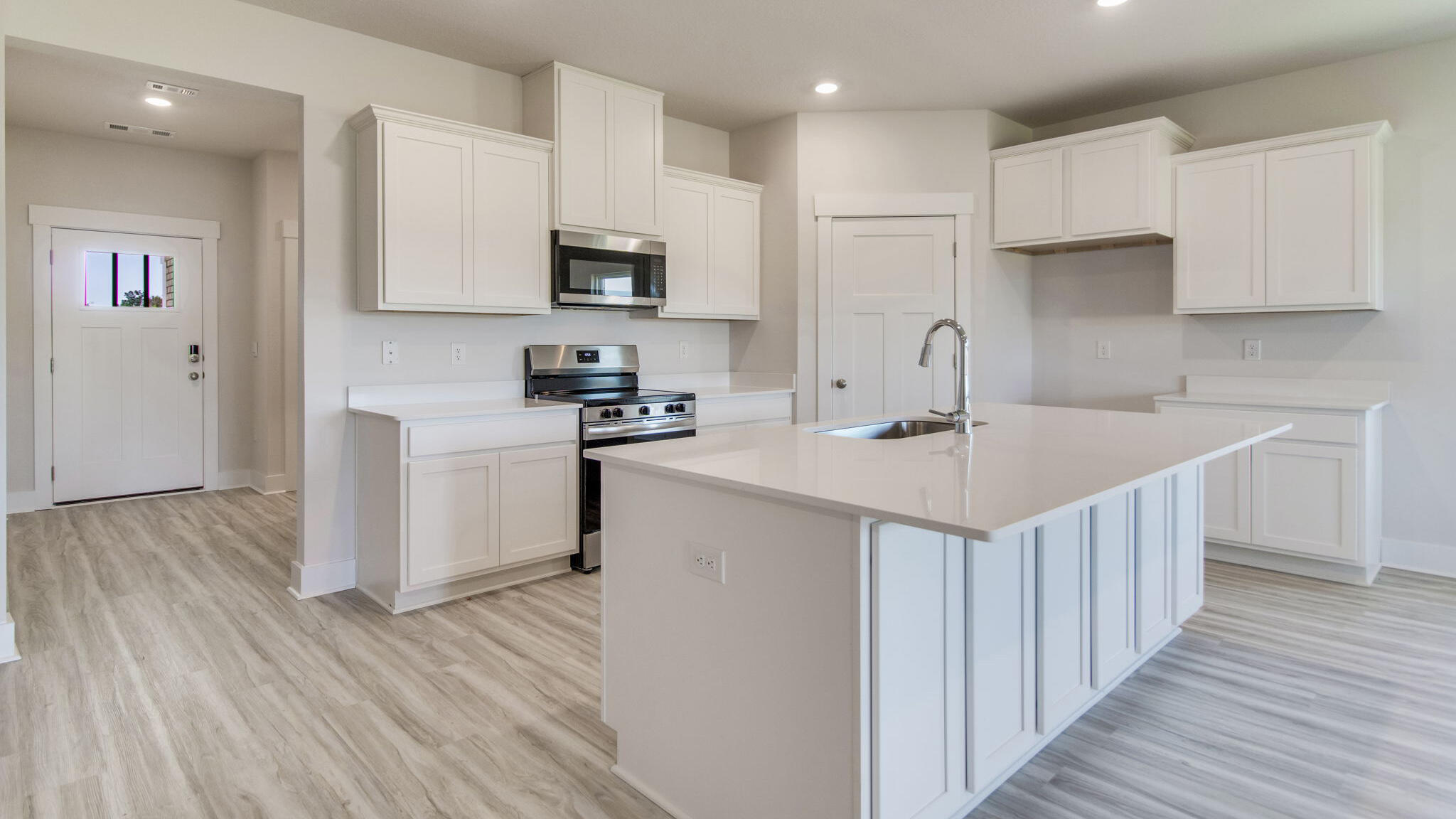 Property Photo: 3060 Heritage Plantation Boulevard FL 32567