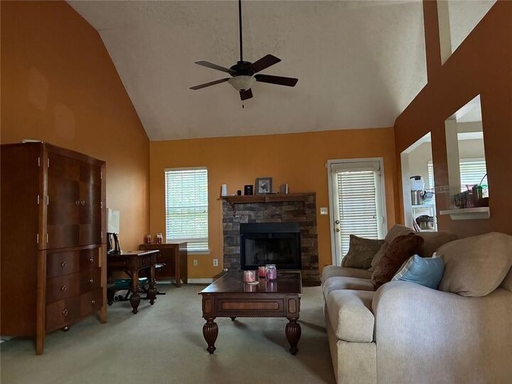 Property Photo:  