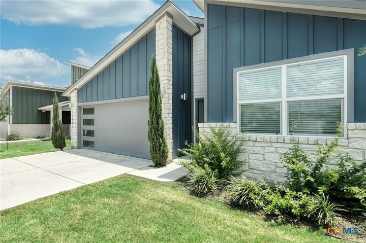 Property Photo:  13601 Baileyfield Drive  TX 78660 