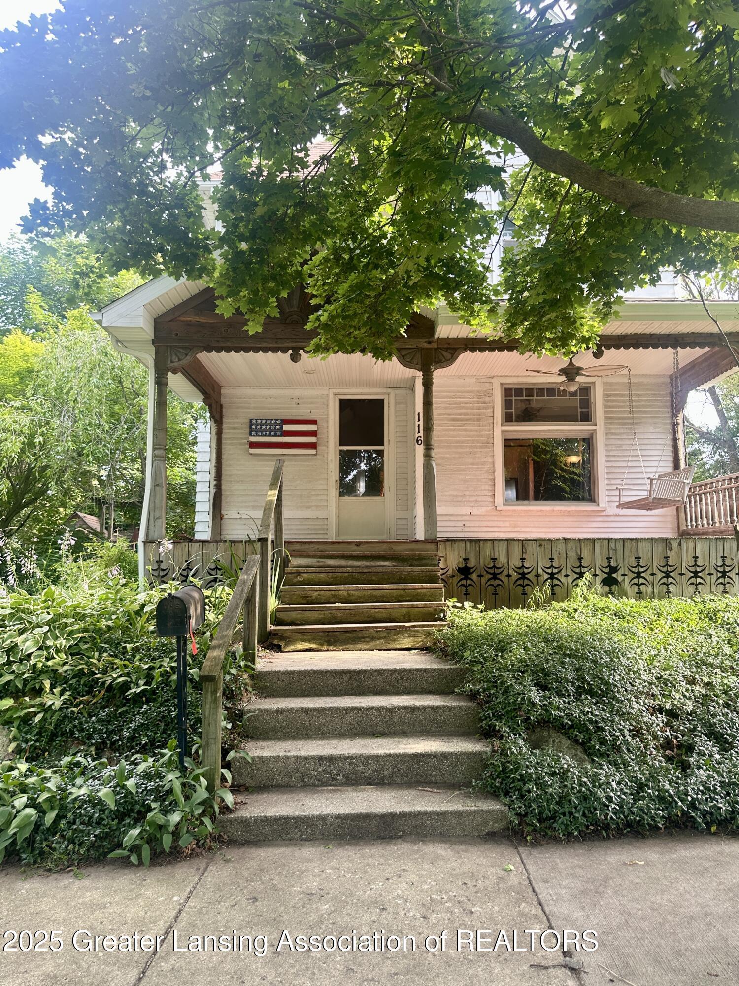 Property Photo: 116 E Elm Street MI 48854