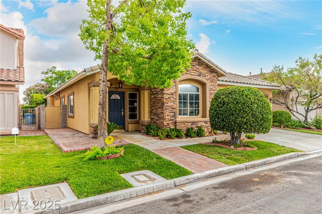 808 Royal Birch Lane  Las Vegas NV 89144 photo