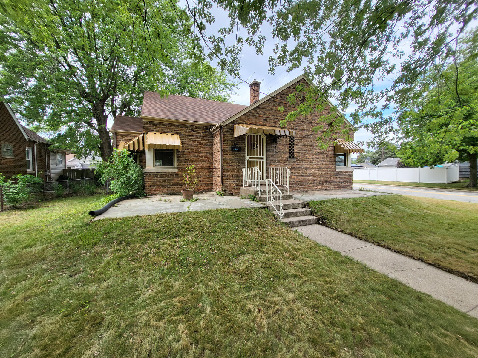 Property Photo: 7504 Jefferson Avenue IN 46324