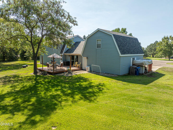 Property Photo:  2234 Sherman Drive  ND 58504 