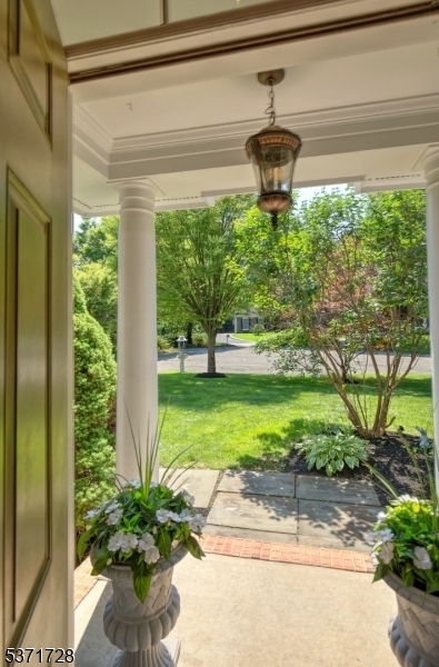 Property Photo: 4 Dogwood Ct NJ 07924
