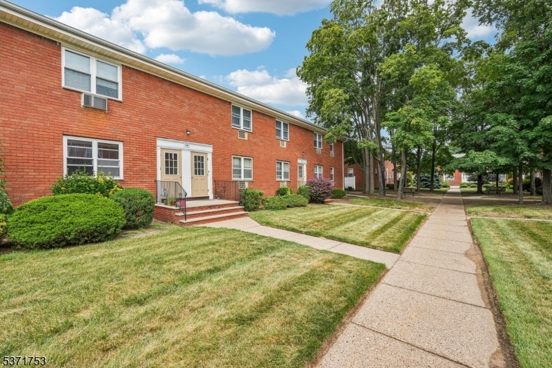 Property Photo: 66 Knox Ter 1B NJ 07470