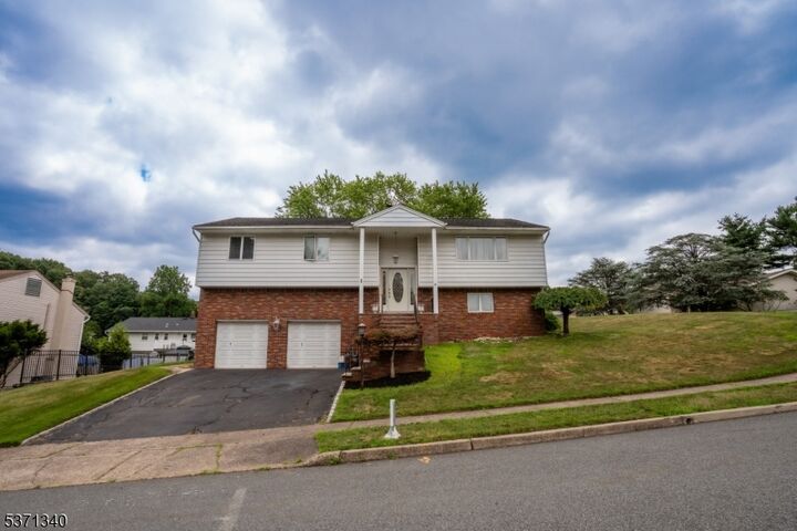 1 Borrego Dr  Woodland Park NJ 07424 photo