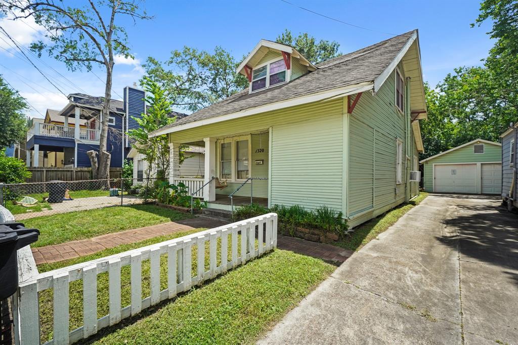 Property Photo: 1320 Alexander Street A TX 77008