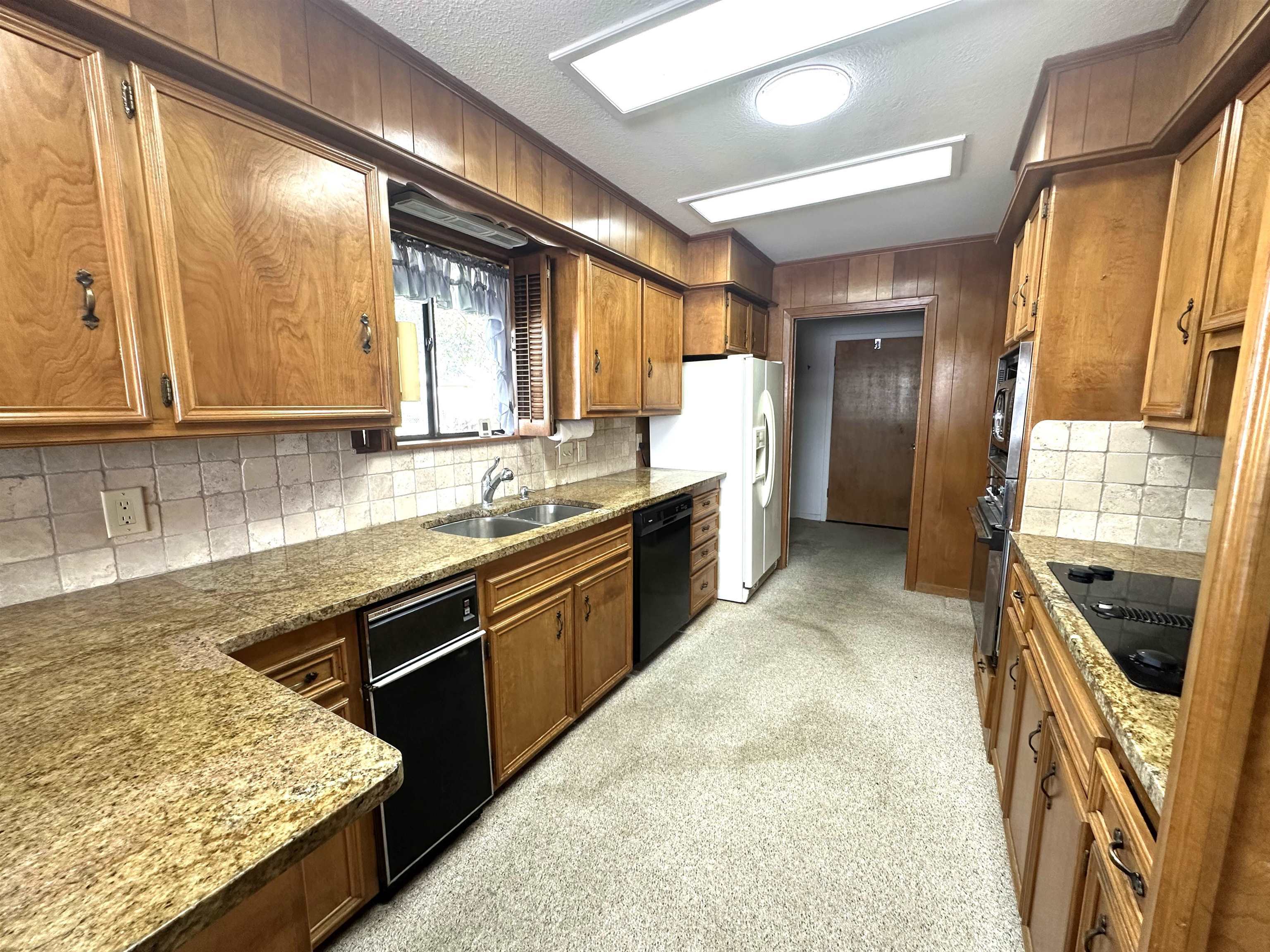 Property Photo: 112 Mesquite TX 78639