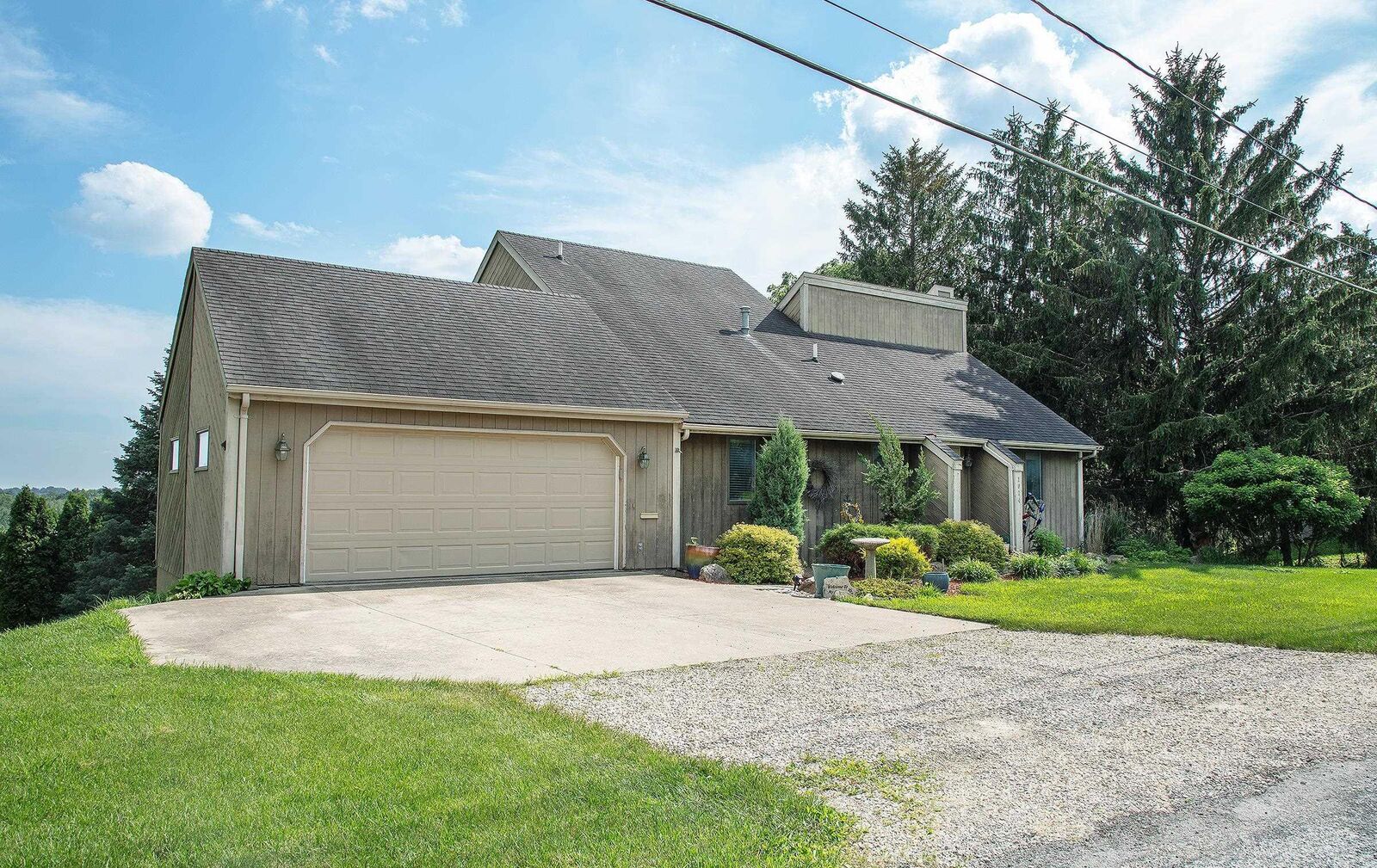 Property Photo: 1014 NE 1st Avenue IA 50677