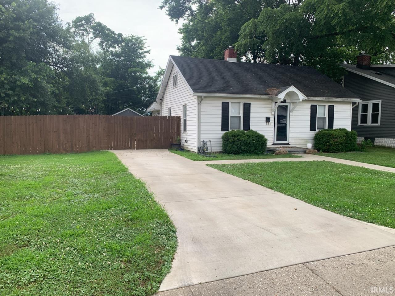 Property Photo: 2023 E Blackford Avenue IN 47714