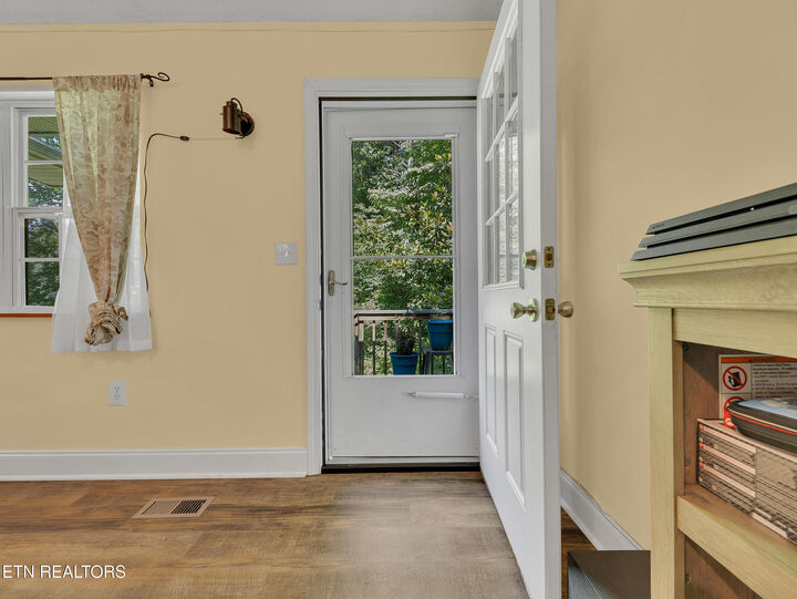 Property Photo: 6923 Hurst Lane TN 37918