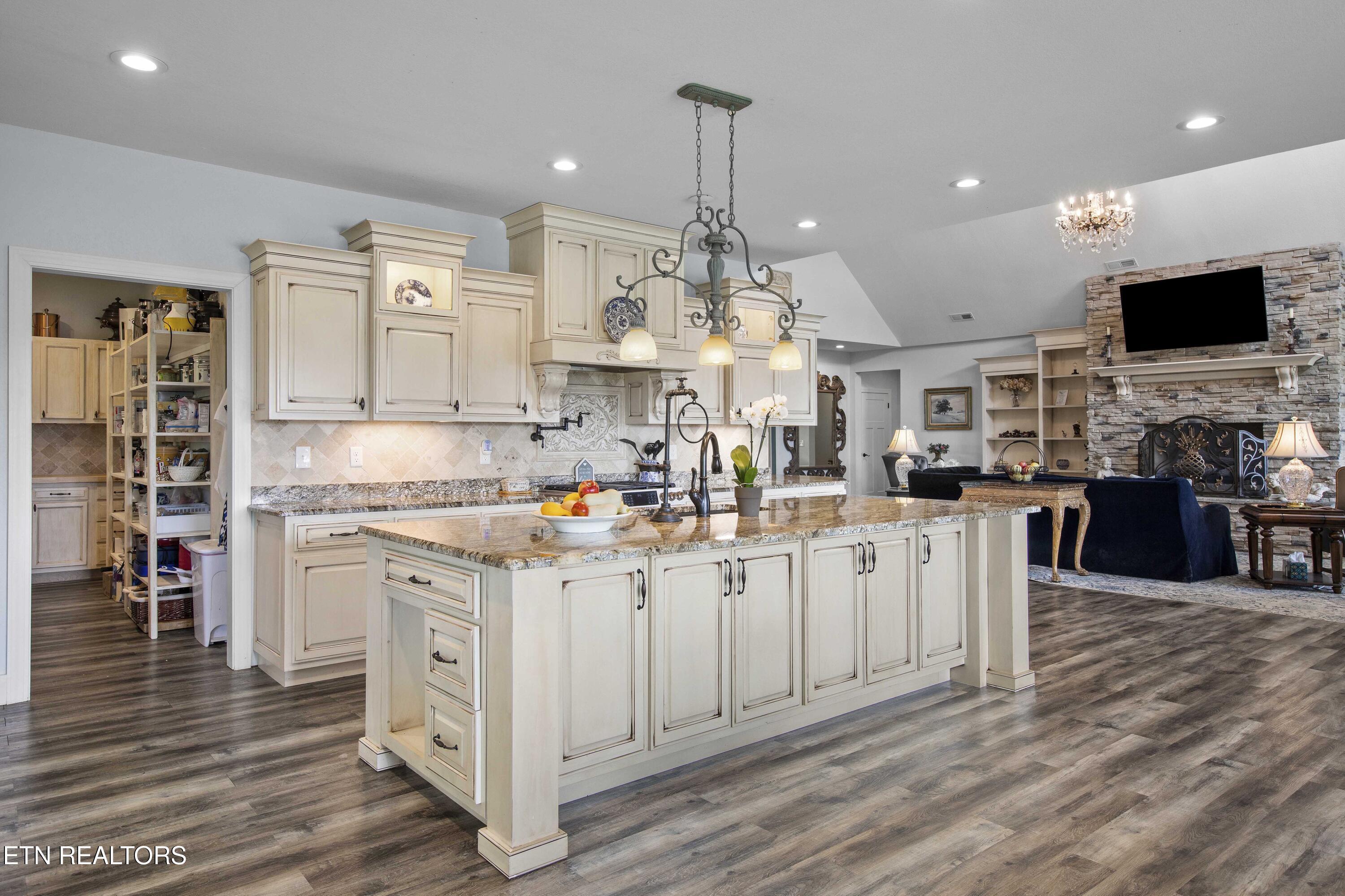 Property Photo: 5925 Sevierville Rd TN 37865