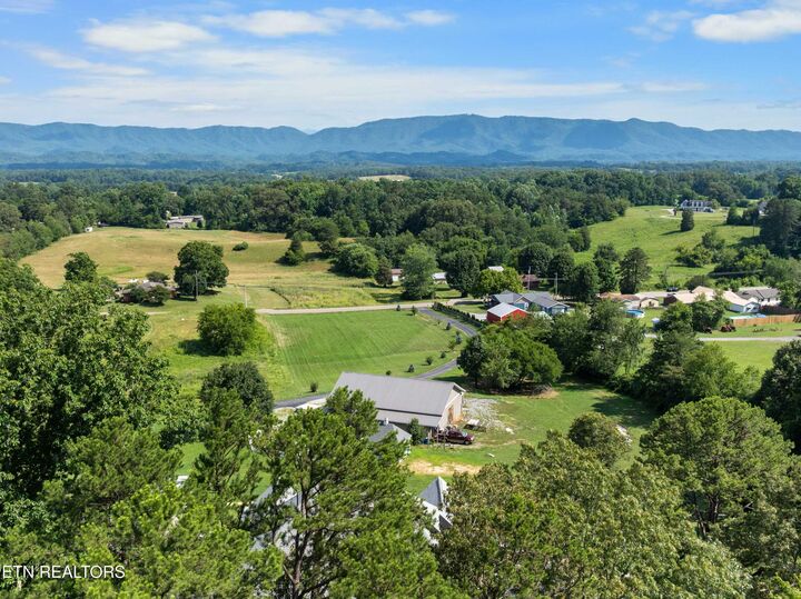 Property Photo: 5925 Sevierville Rd TN 37865