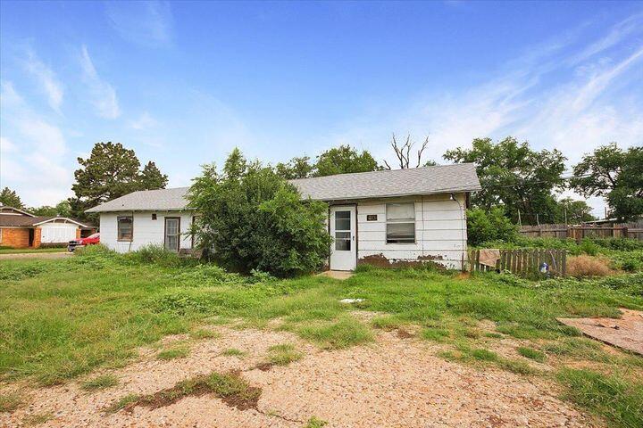 221 W 3rd Street  Idalou TX 79329 photo