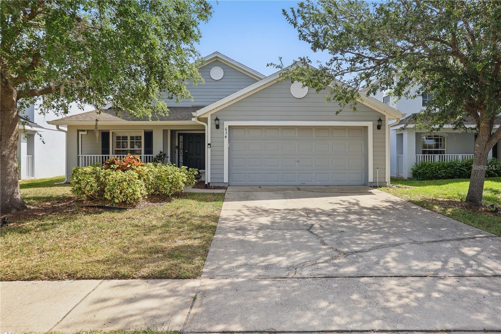 Property Photo: 634 Chadbury Way FL 34744