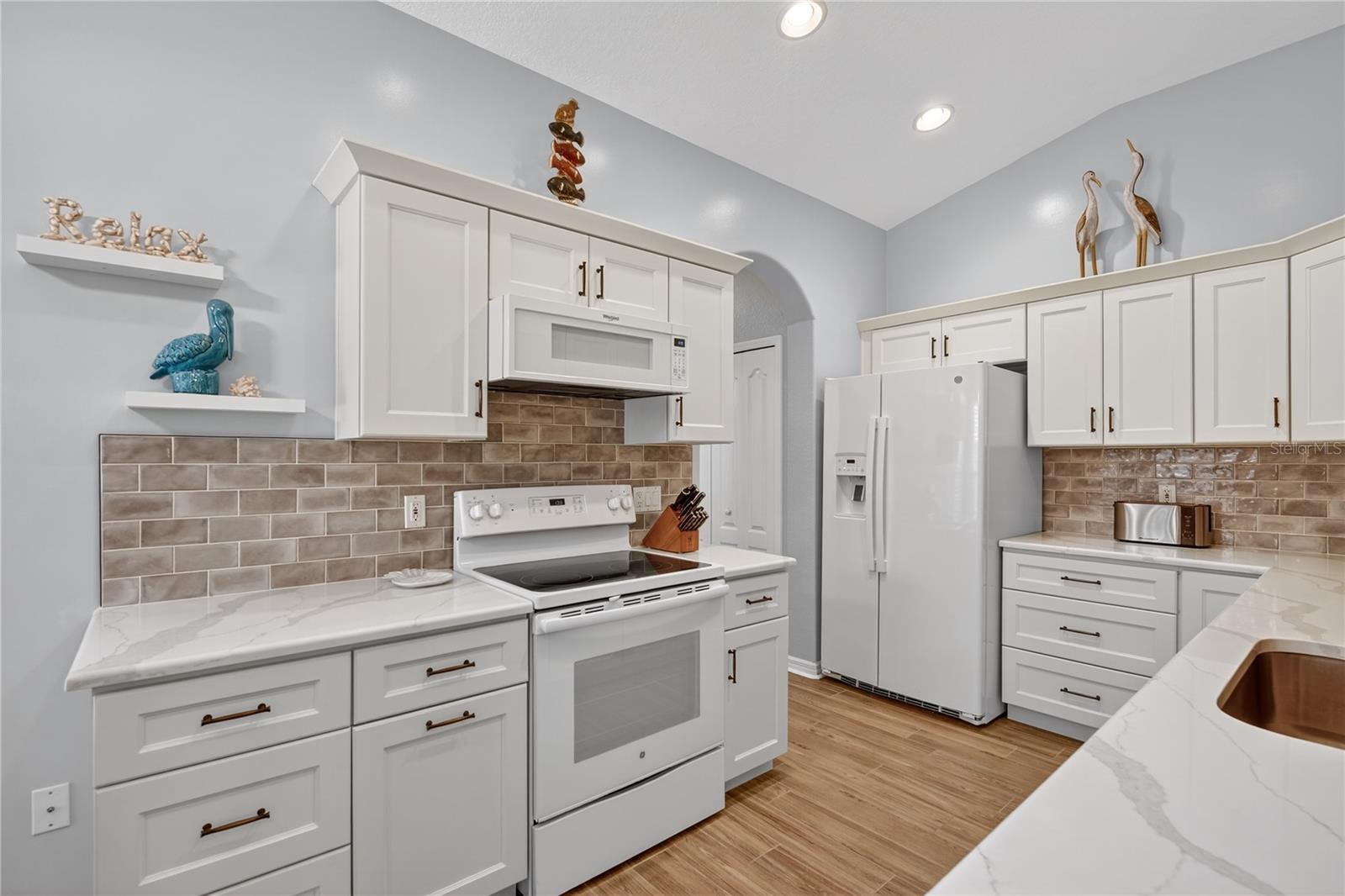 Property Photo: 4117 Bella Pasque FL 34293