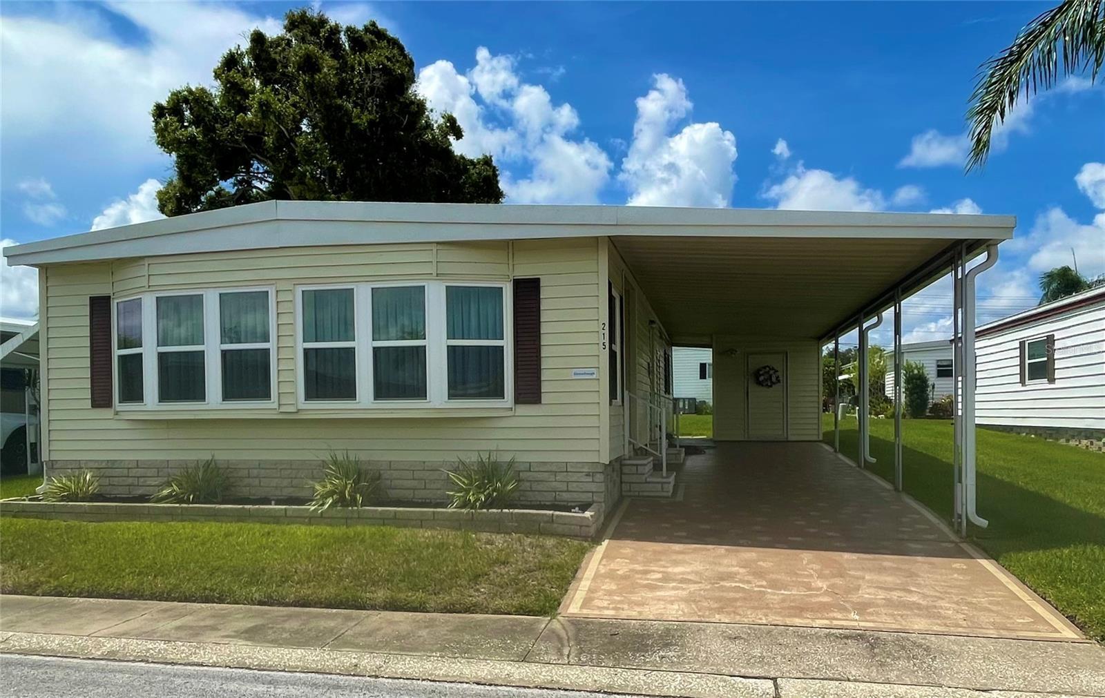 Property Photo: 215 Red Maple Drive FL 34684
