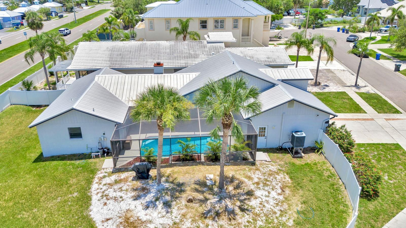Property Photo:  917 Shagos Drive  FL 33572 
