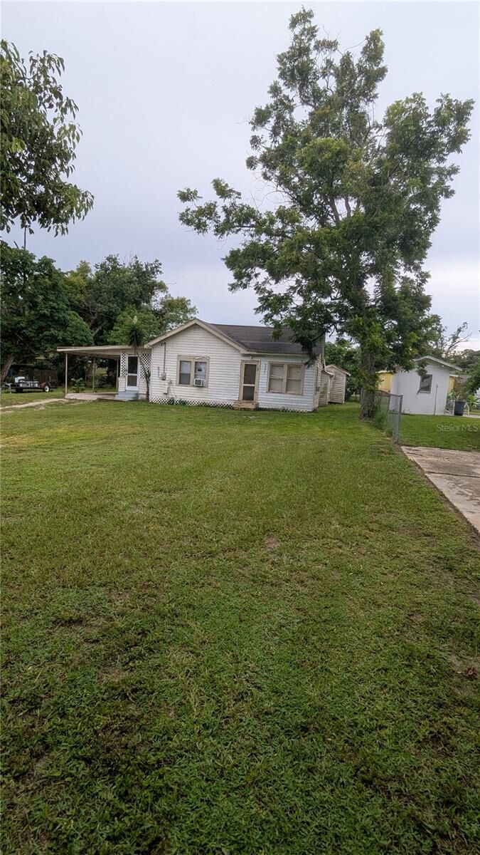 Property Photo: 1102 W 13th Street FL 33805