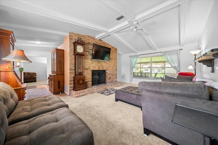 Property Photo: 5401 SE 2nd Street FL 34480