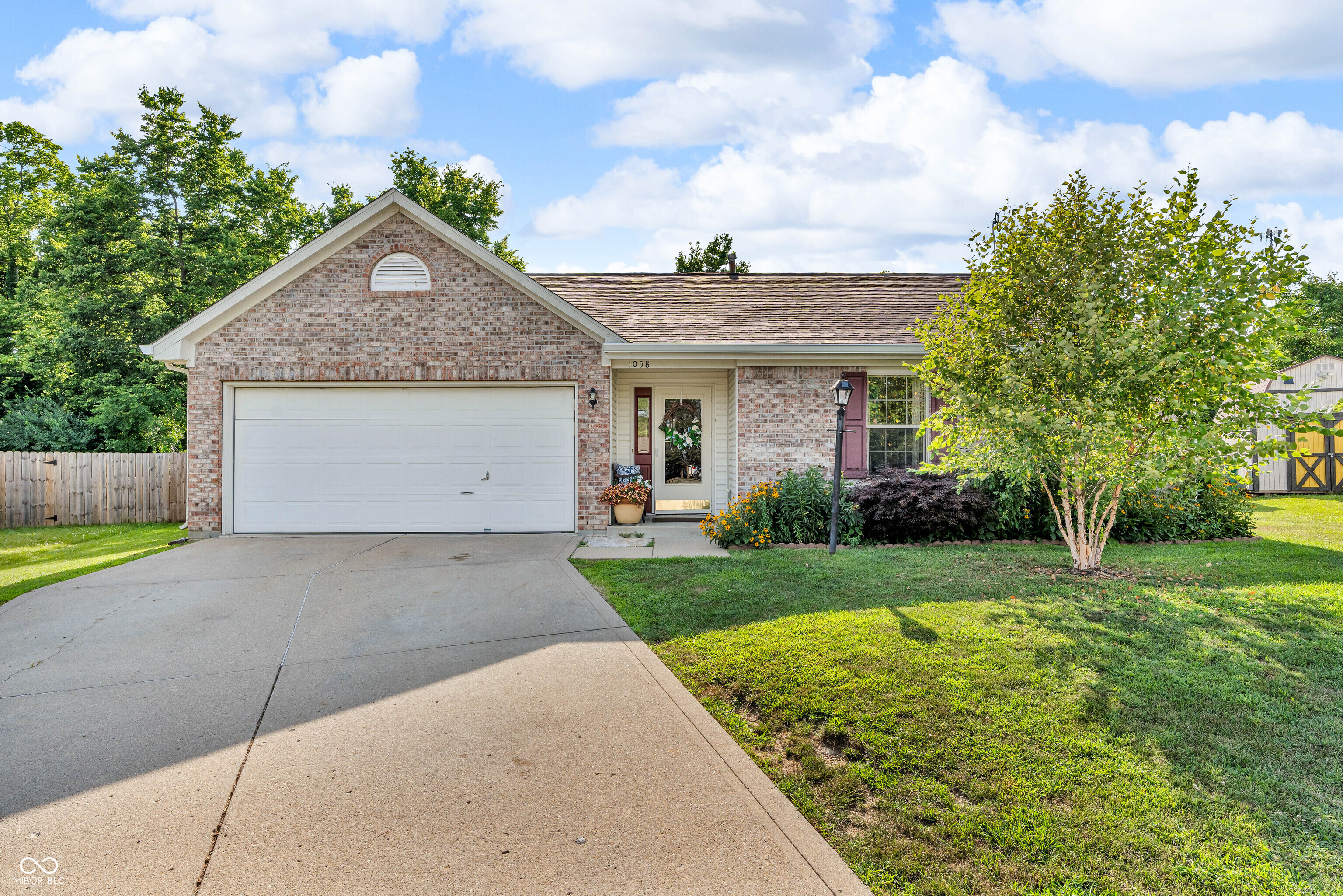 1058 Creekwood Lane  Franklin IN 46131 photo