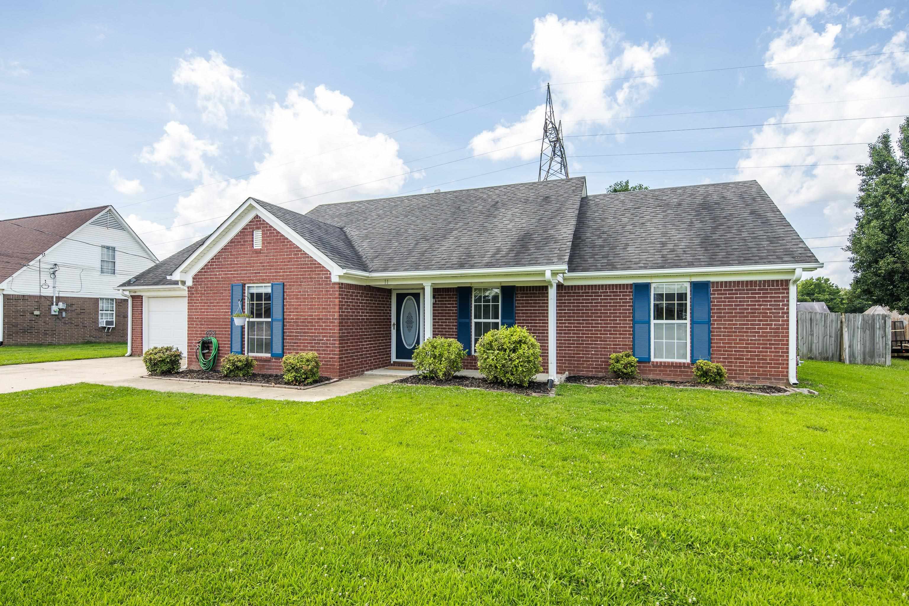 Property Photo: 11 Woodshire Ln TN 38011