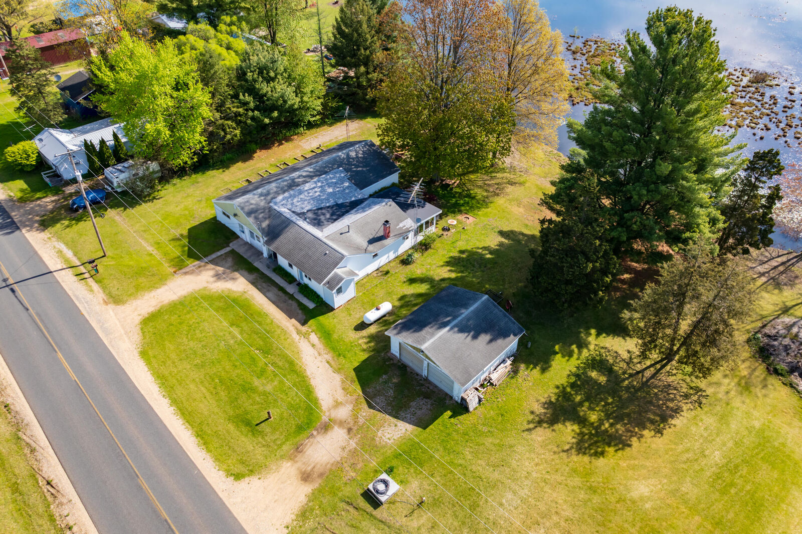 Property Photo: 11131 Co Rd 215 MI 49056