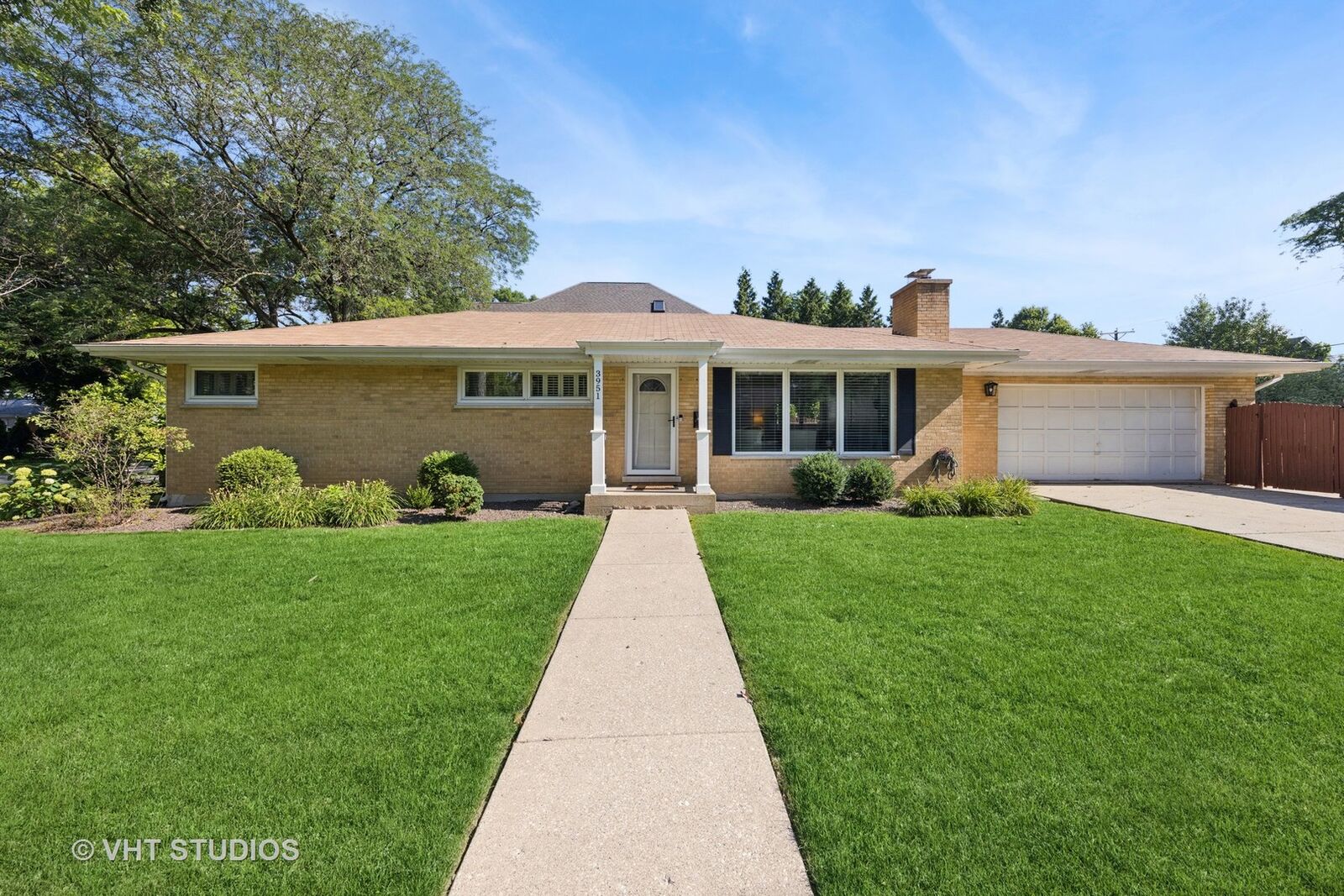 Property Photo:  3951 Forest Avenue  IL 60558 