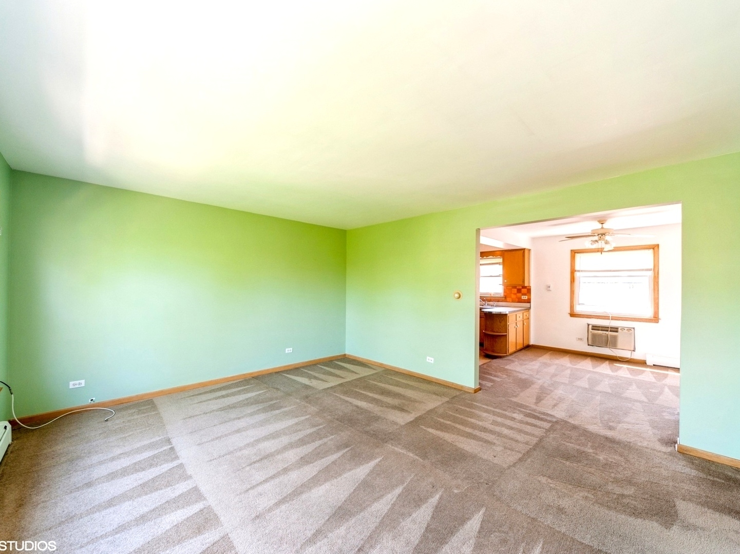 Property Photo:  4752 N Menard Avenue 3S  IL 60630 