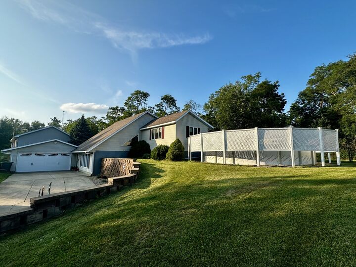 Property Photo:  4100 Valley Drive  IL 61727 