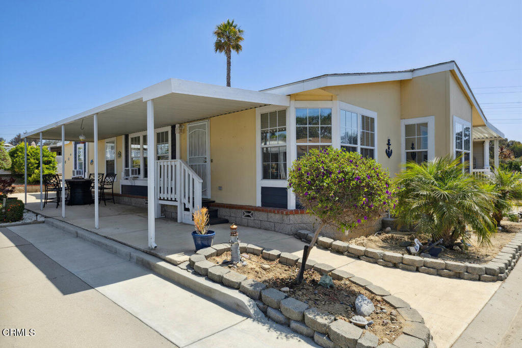 Property Photo:  132 Dickens Circle 132  CA 93003 